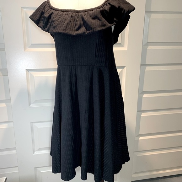 Black Off Ruffle Shoulder Midi Dress Ribbed Flare A-Line Sz Xl - Picture 4 of 8